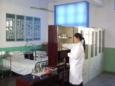 學校醫(yī)務室