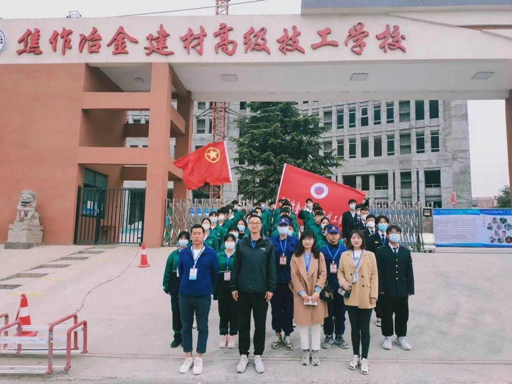 我校開(kāi)展“清明祭英烈 豐碑勵(lì)青春”清明主題教育系列活動(dòng)