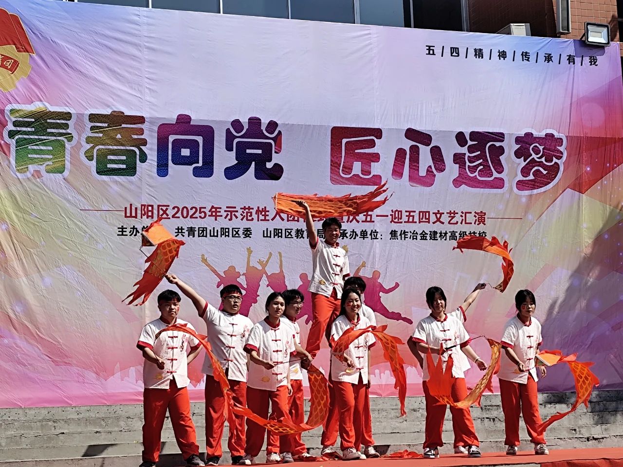 6d9d15eec96a7b8c708634cd6327e131.jpg